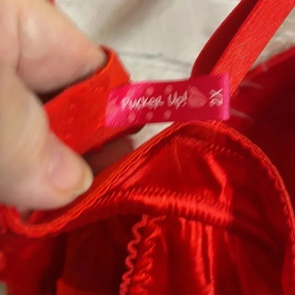 Pucker Up Red Fur Trimmed Mrs.Clause Nightgown - Picture 9 of 12